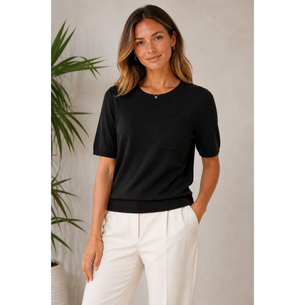 Banana Republic 100% Merino Wool Short Sleeve Sweater Women's S Black Pocket